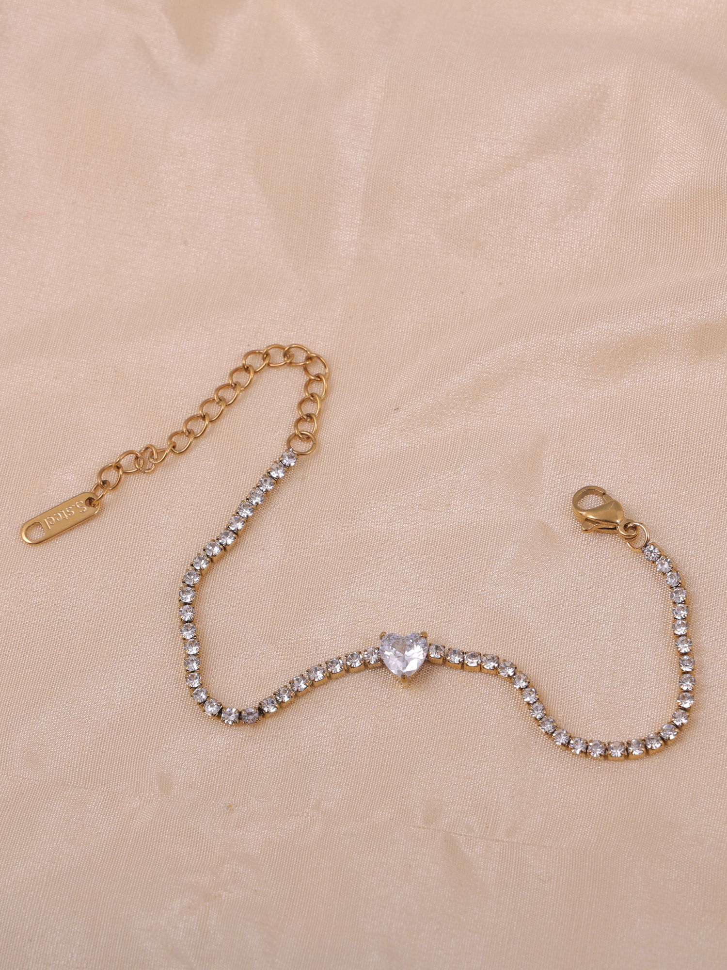 Luxe Gleam Heart-Cut Diamond Anti-Tarnish Bracelet