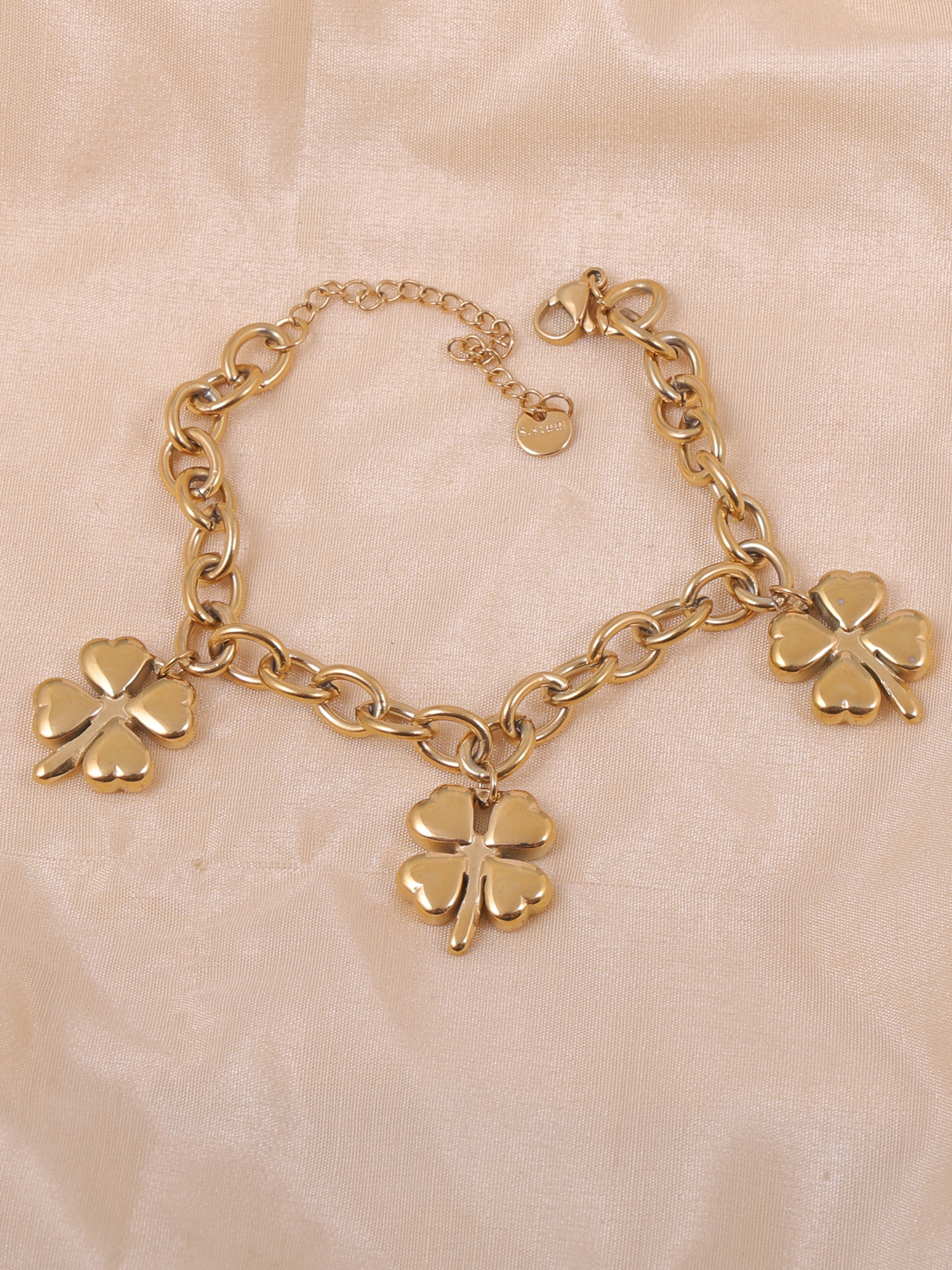 Fortuna Luxe Clover Charm Anti-Tarnish Bracelet