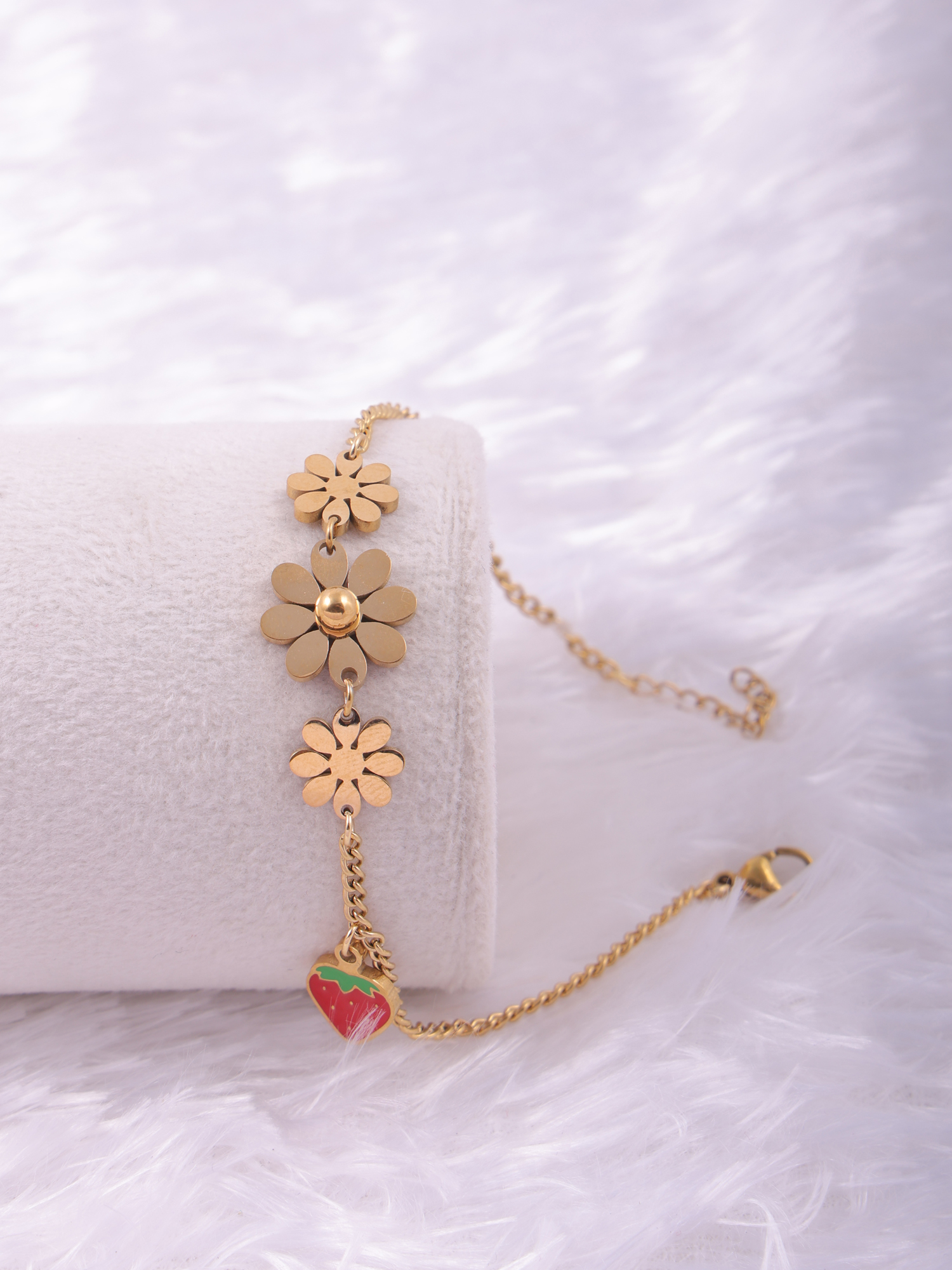 Sweet Bloom Strawberry Anti-tarnish Bracelet