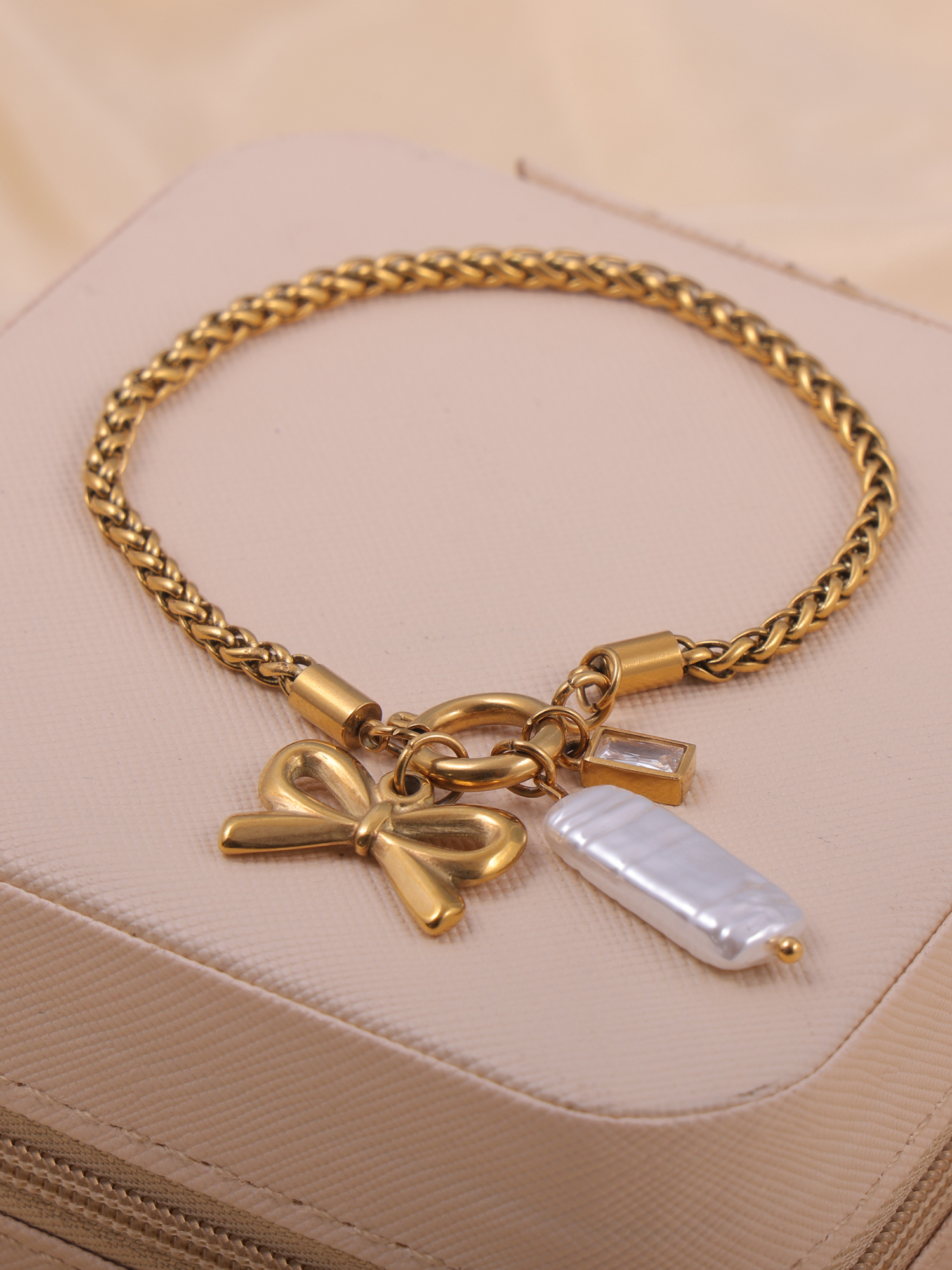 Celestia Pearl Bow Charm Anit-tarnish Bracelet