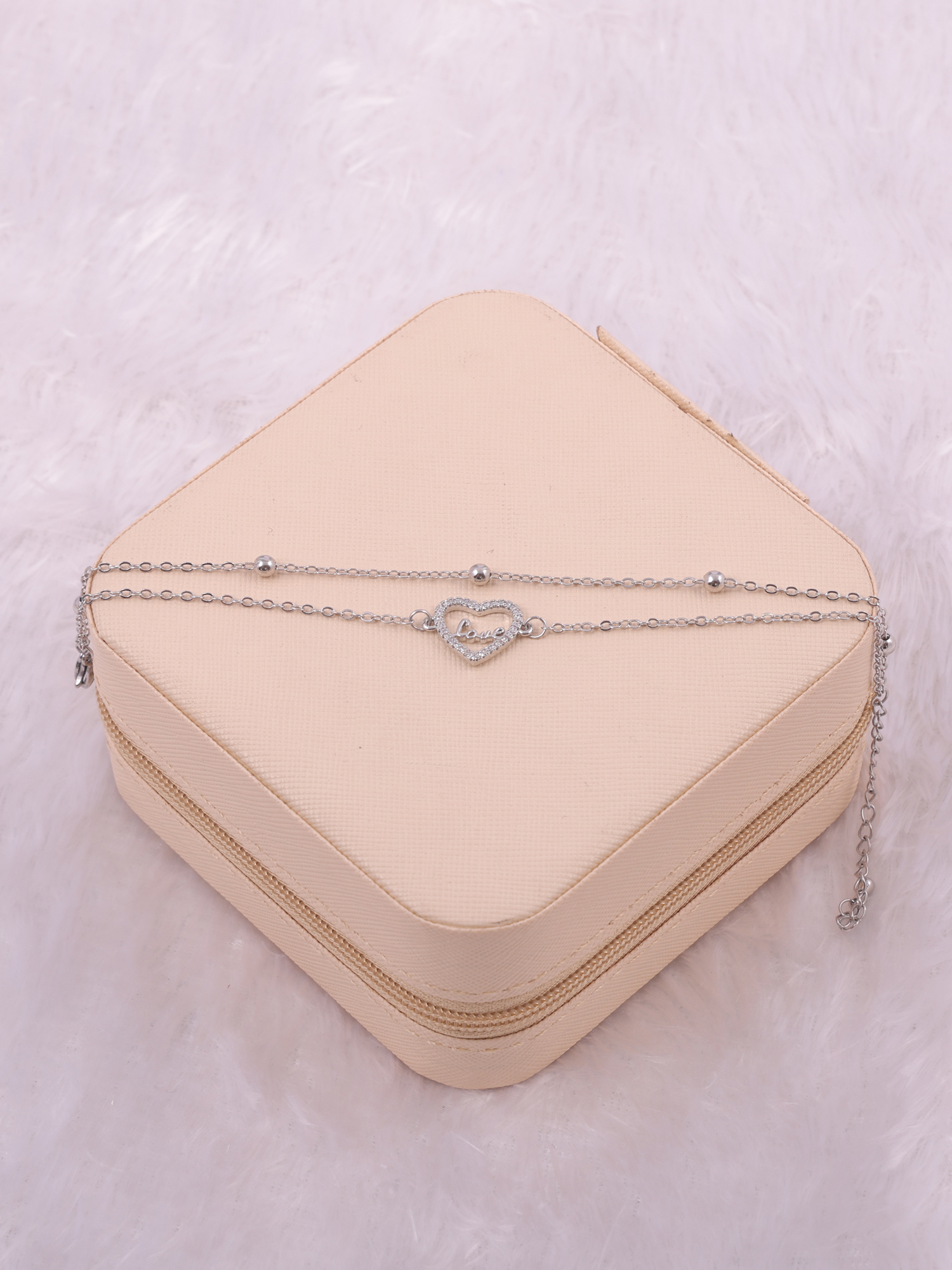 Elegant Love Heart Anti-Tarnish Bracelet with Crystal Detailing
