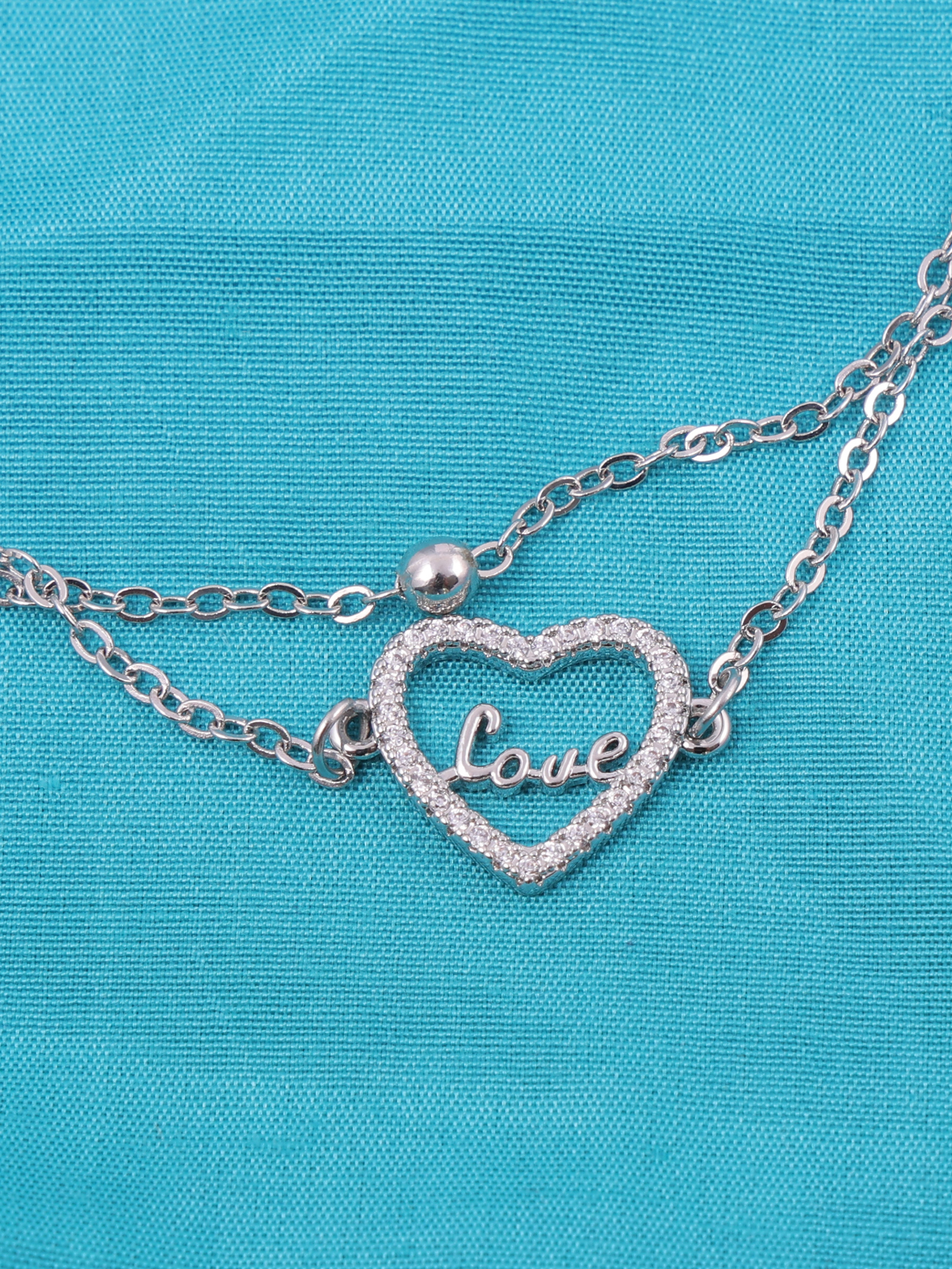Elegant Love Heart Anti-Tarnish Bracelet with Crystal Detailing