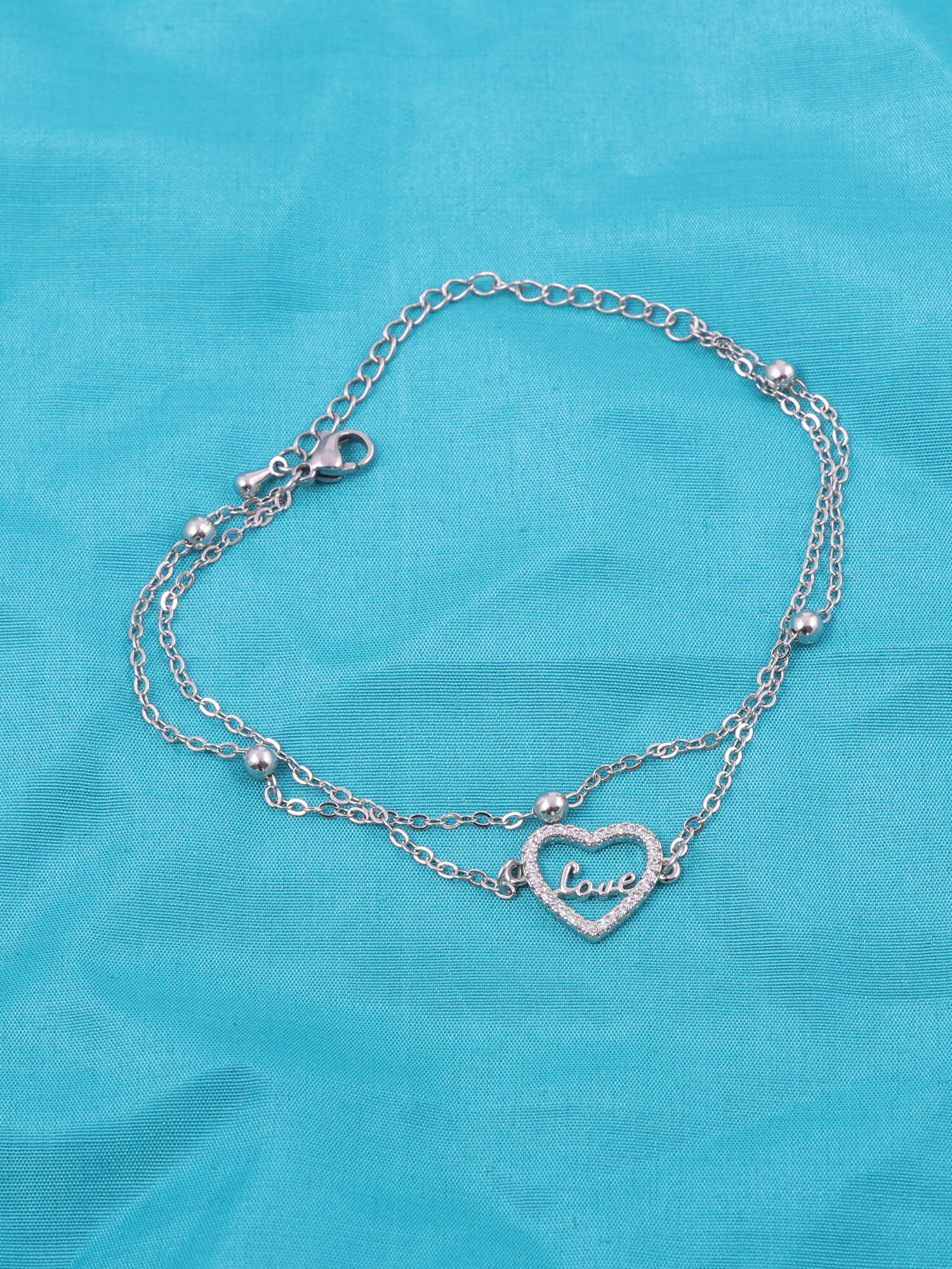 Elegant Love Heart Anti-Tarnish Bracelet with Crystal Detailing