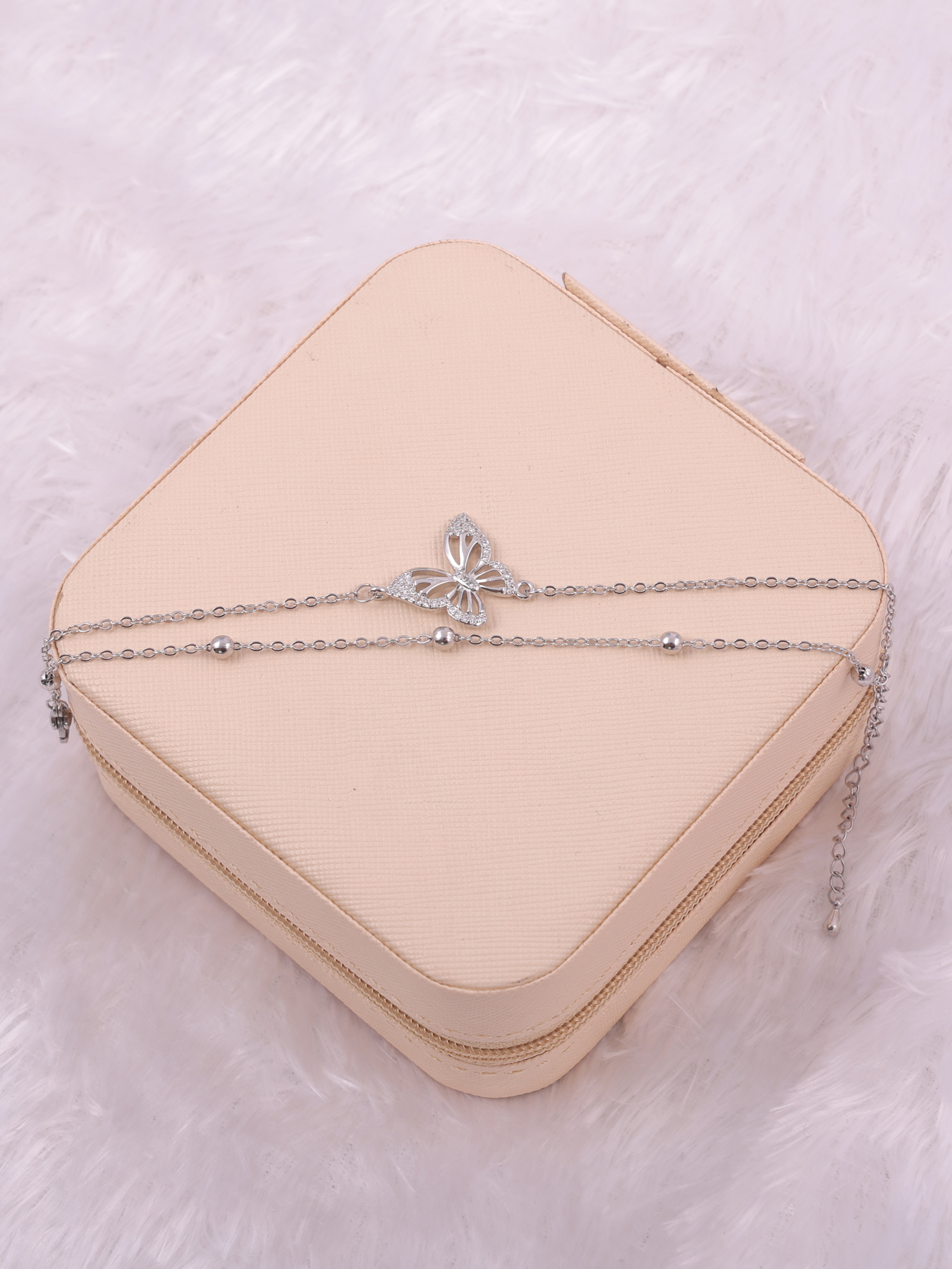Elegant Butterfly Wings Anti-Tarnish Bracelet with Crystal Detailing