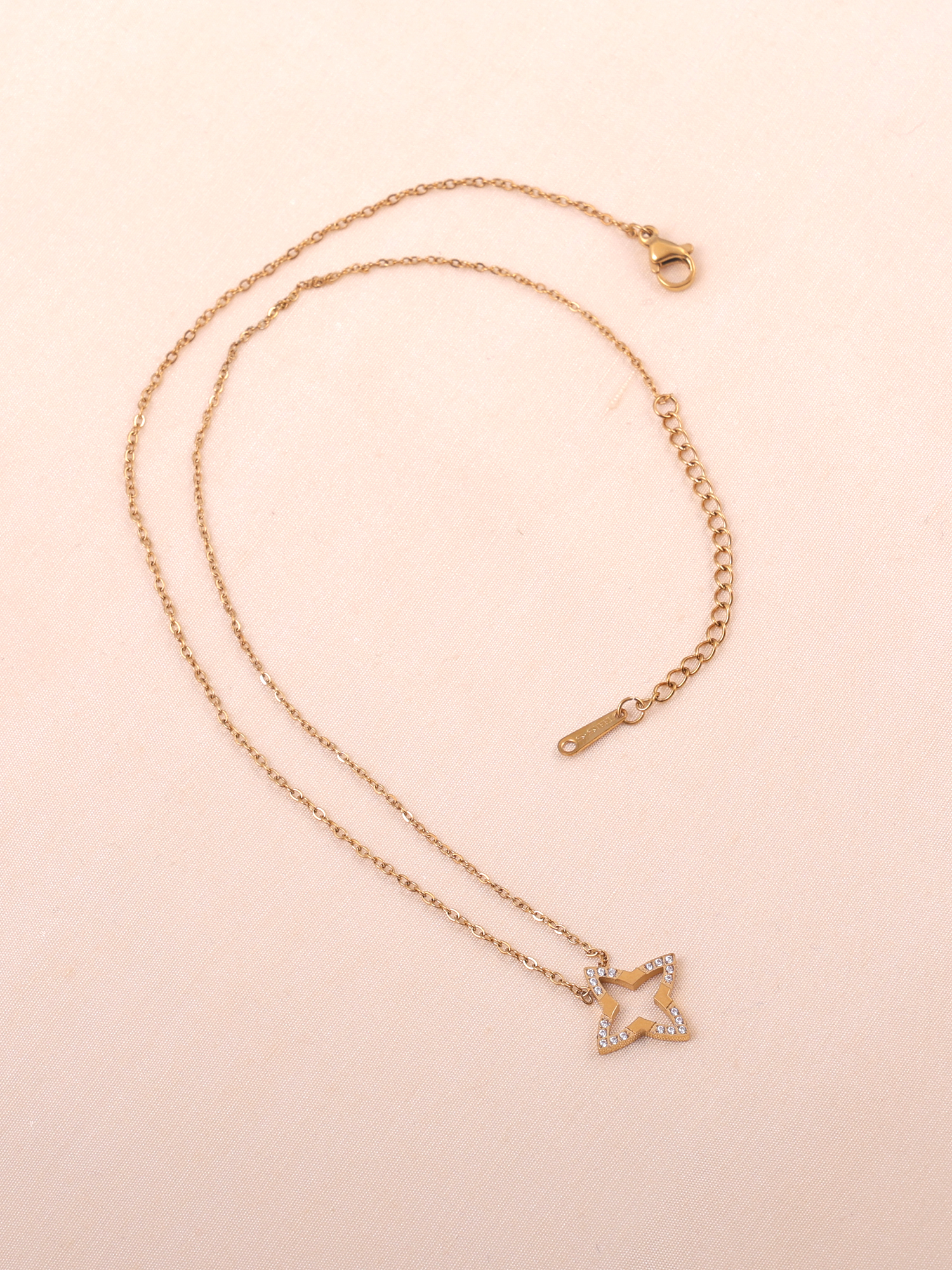 Celeste Clover Pendant Anti-Tarnish Necklace