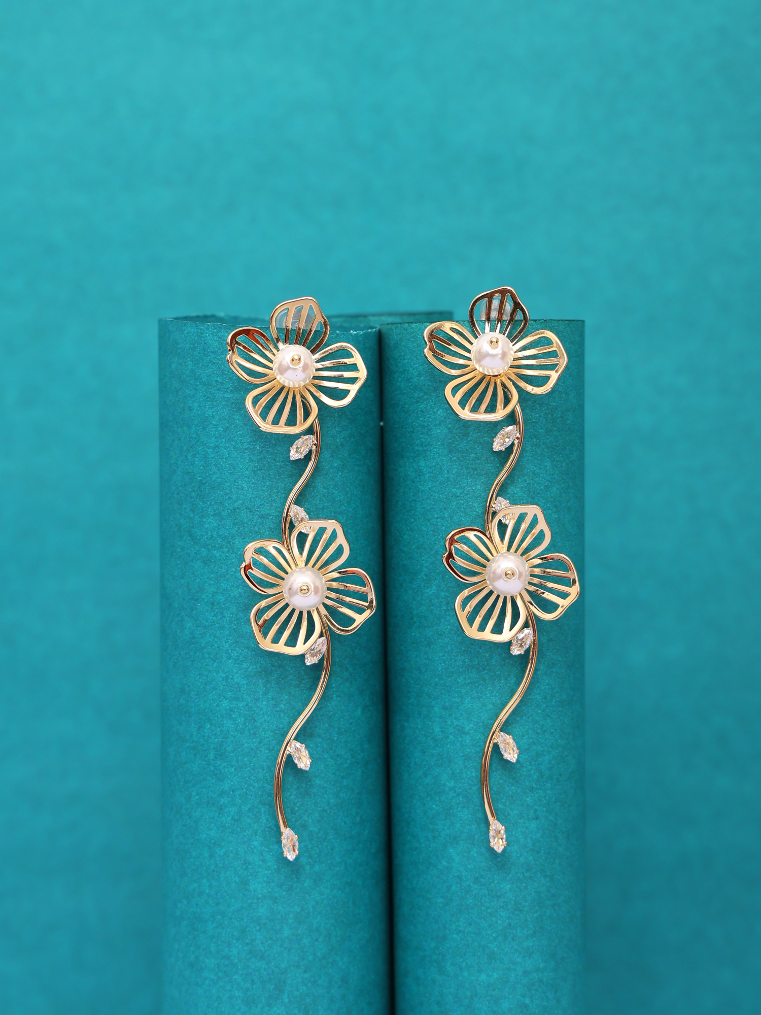 Blooming Pearl Vine Anti-Tarnish Earrings