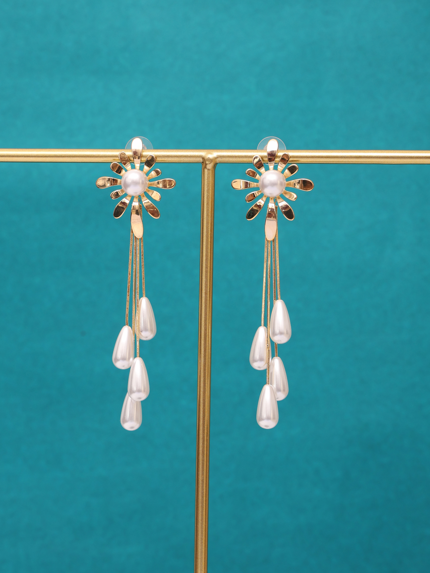 Pearl Bloom Cascade Anti-Tarnish Earrings