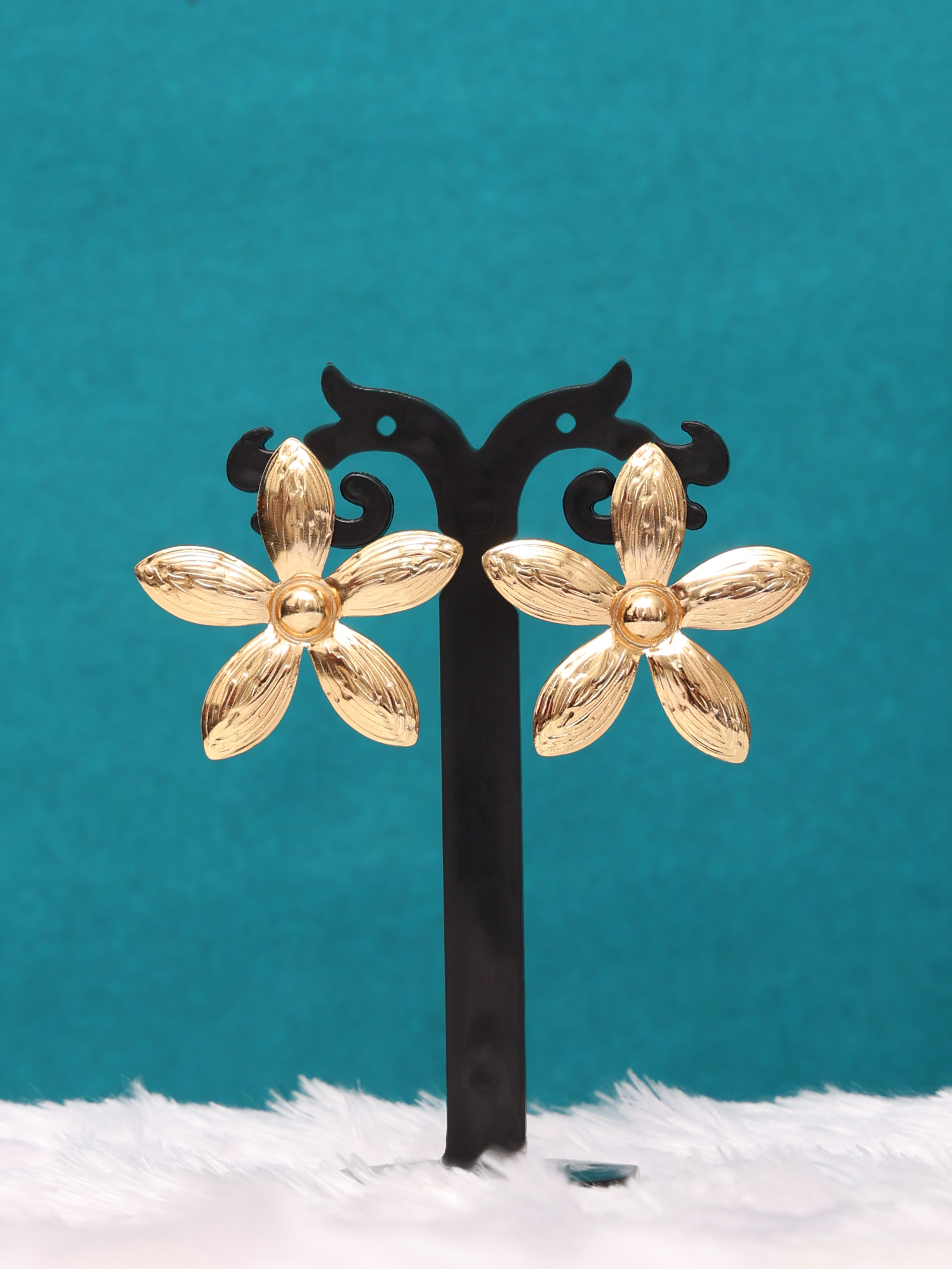 Golden Daisy Anti-Tarnish Stud Earrings