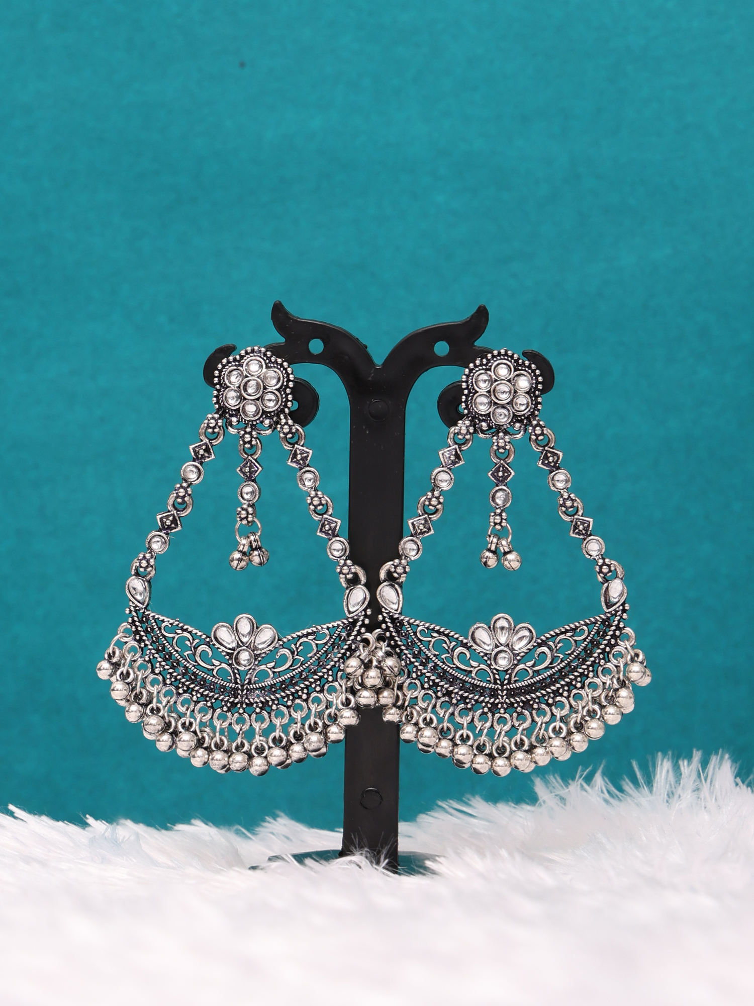Zariya Kundan Oxidised Chandbali Earrings