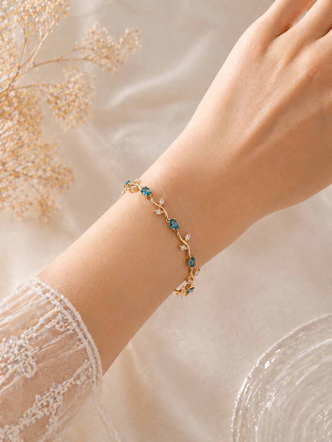 Rivaaya Tulip Sky Blue Anti-Tarnish Bracelet