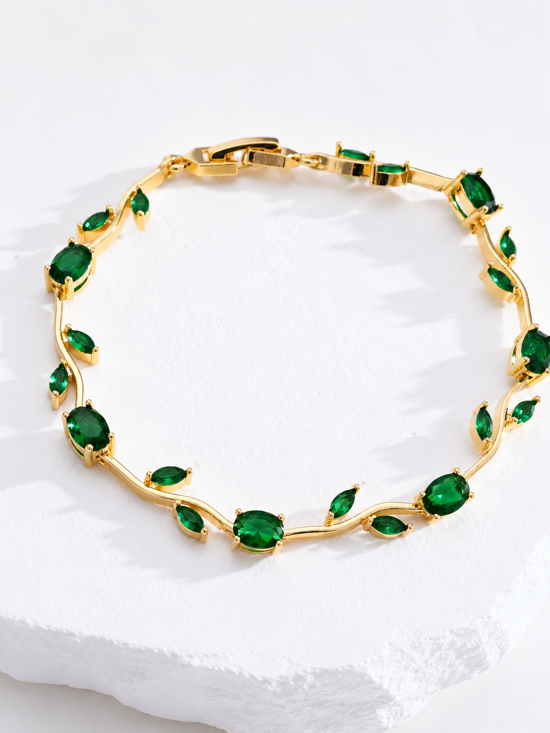 Rivaaya Tulip Green Anti-Tarnish Bracelet