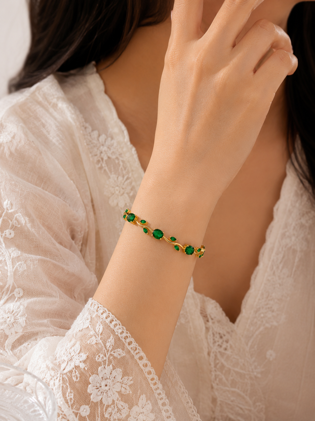 Rivaaya Tulip Green Anti-Tarnish Bracelet