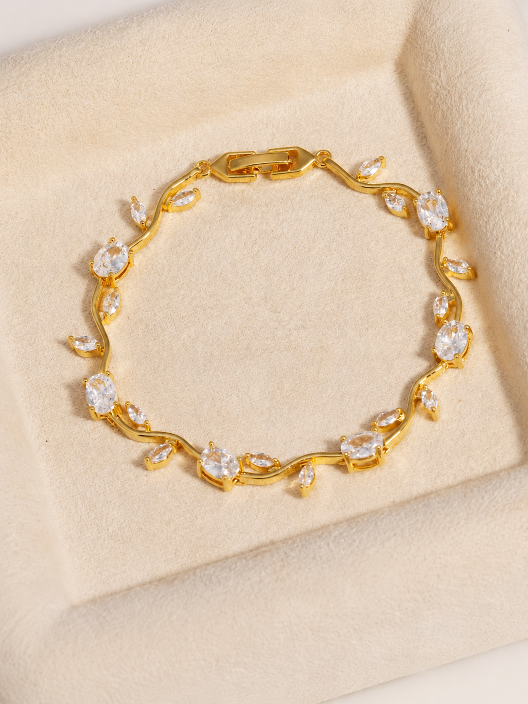 Rivaaya Tulip White Crystal Anti-Tarnish Bracelet