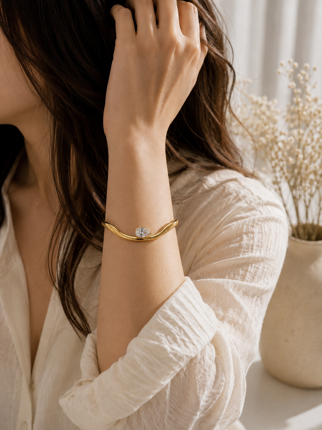 Rivaaya Aurora Heart Crystal Anti-Tarnish Open Cuff Bracelet