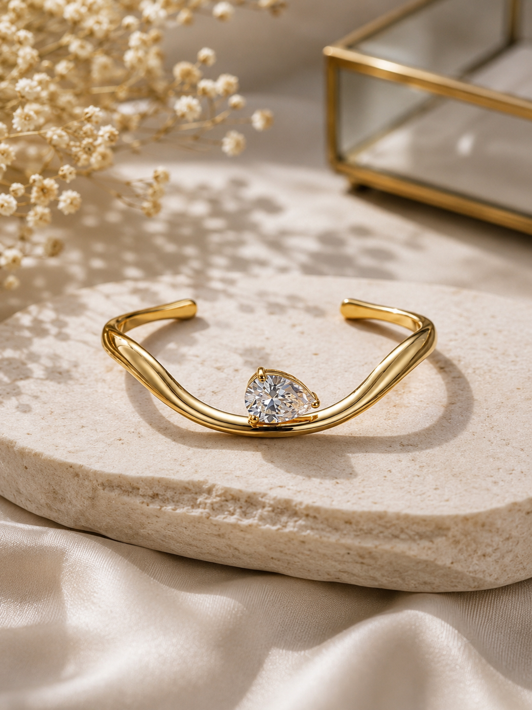 Rivaaya Aurora Heart Crystal Anti-Tarnish Open Cuff Bracelet
