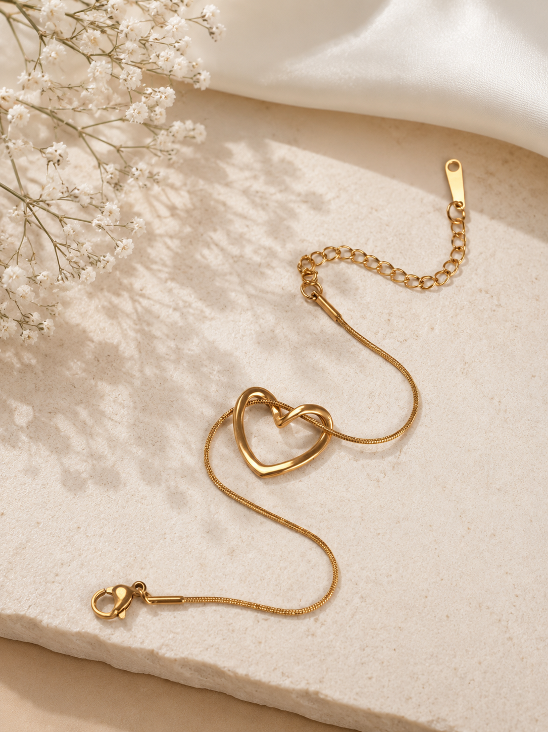 Rivaaya Eternal Heart Anti-Tarnish Bracelet