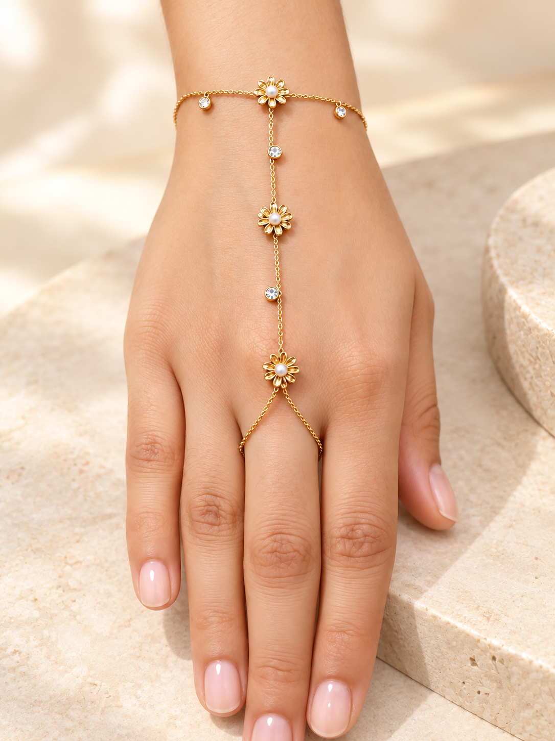 Daisy Pearl Anti-Tarnish Gold Hand Chain