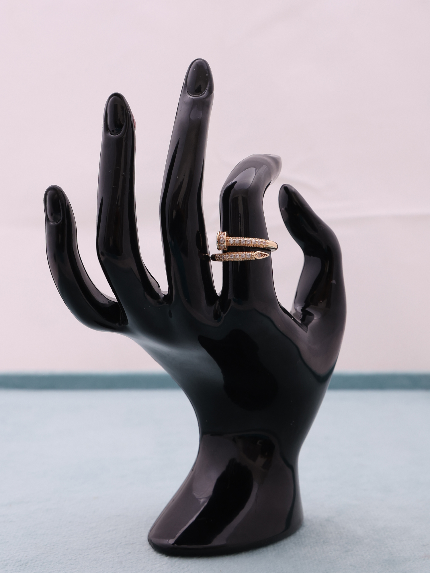 Luxe Nail Crystal Ring