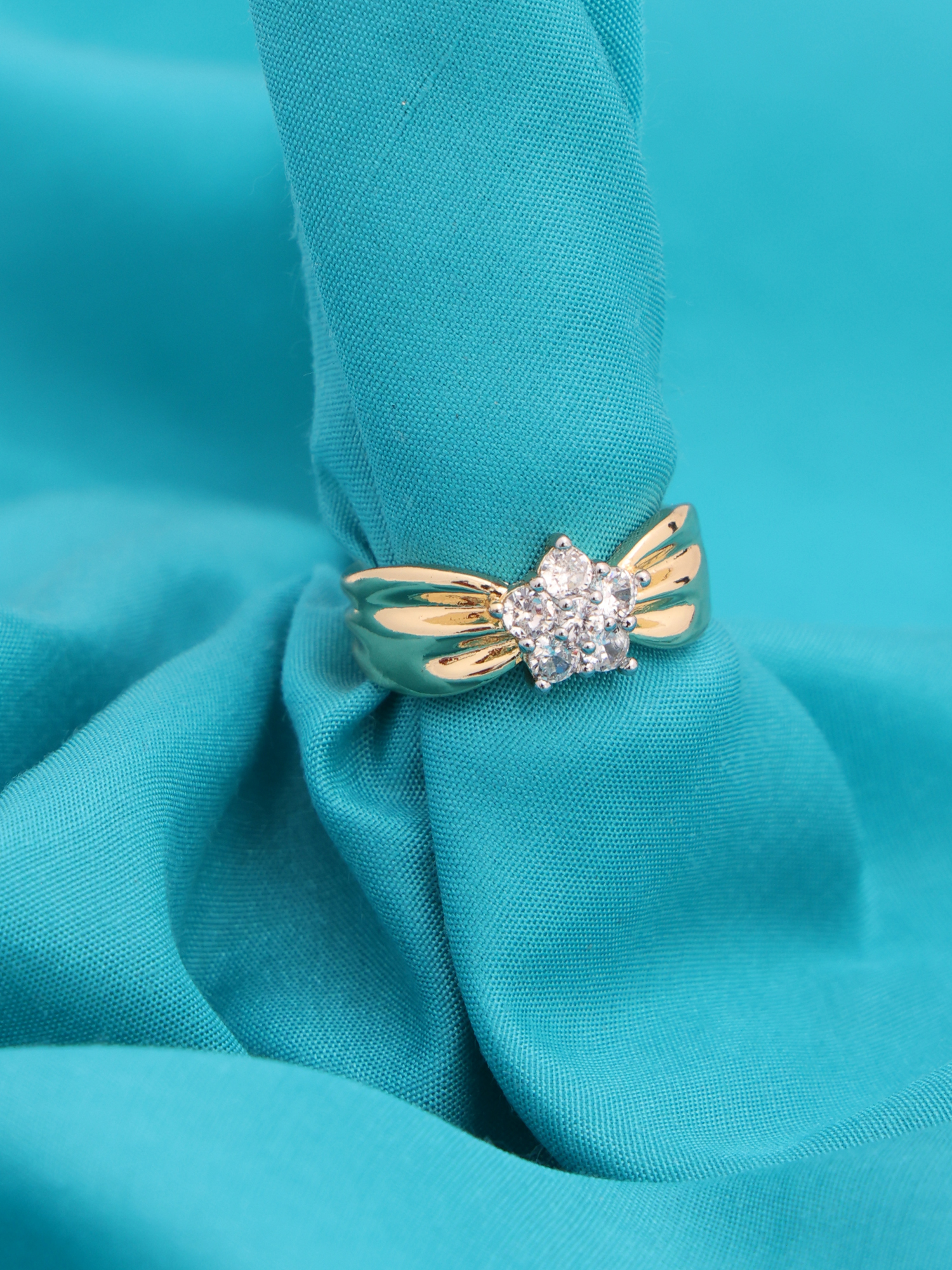Anti-Tarnish Floral Sparkle Crystal Ring