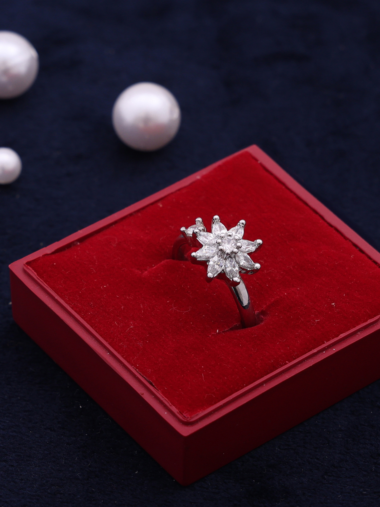 Anti-Tarnish Rotating Crystal Flower Spinner Ring