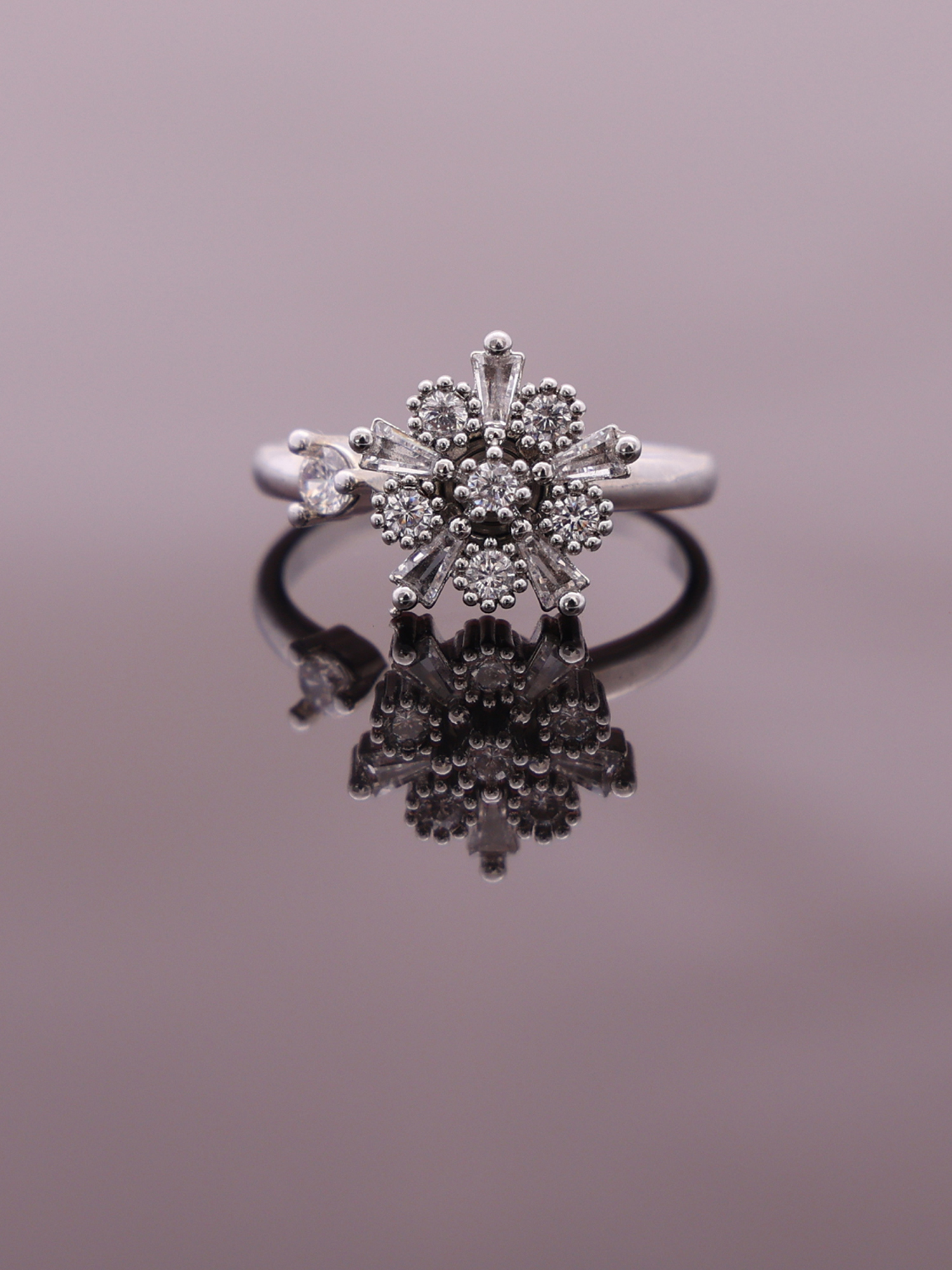Anti-Tarnish Rotating Snowflake Crystal Spinner Ring