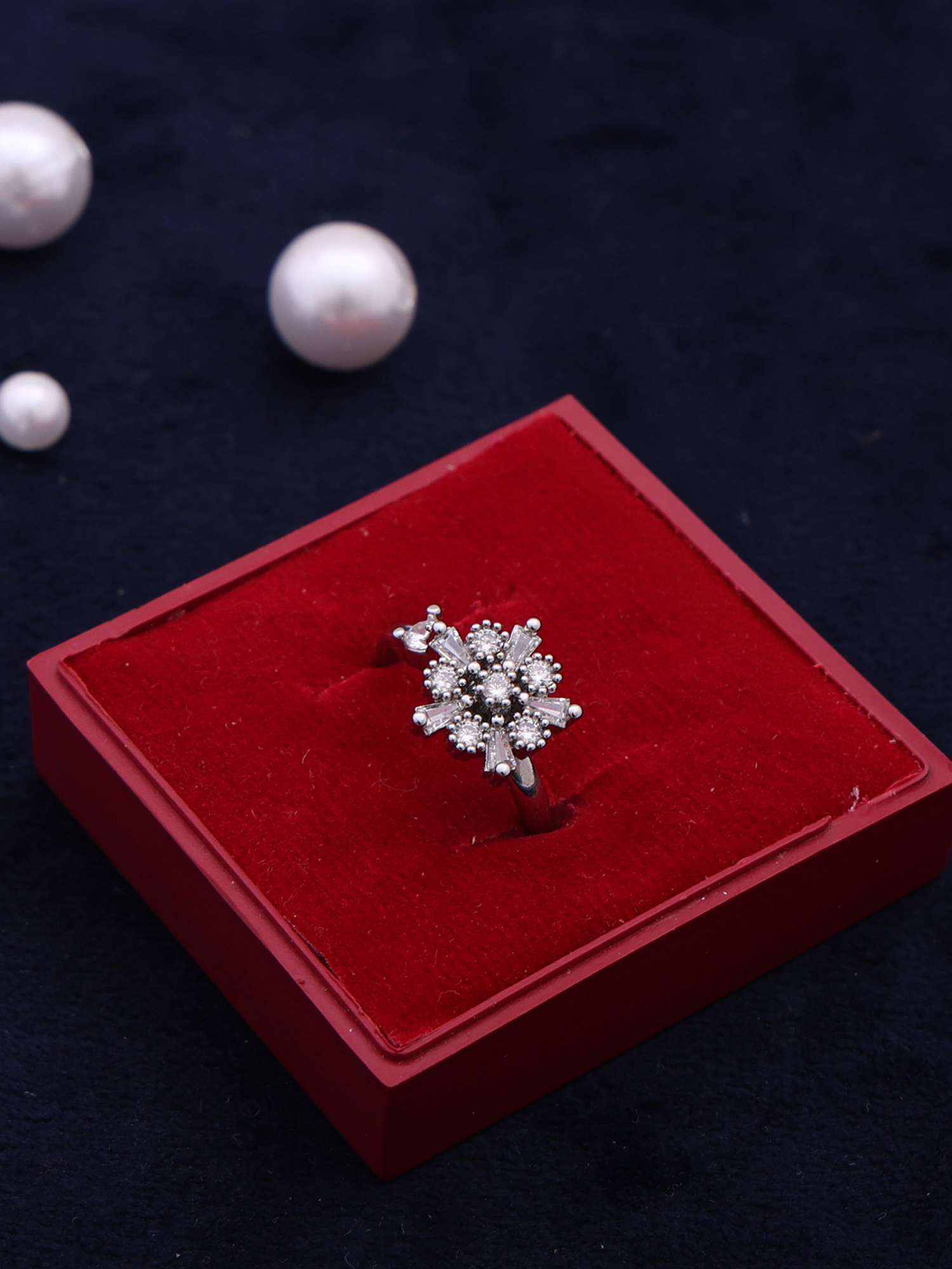 Anti-Tarnish Rotating Snowflake Crystal Spinner Ring