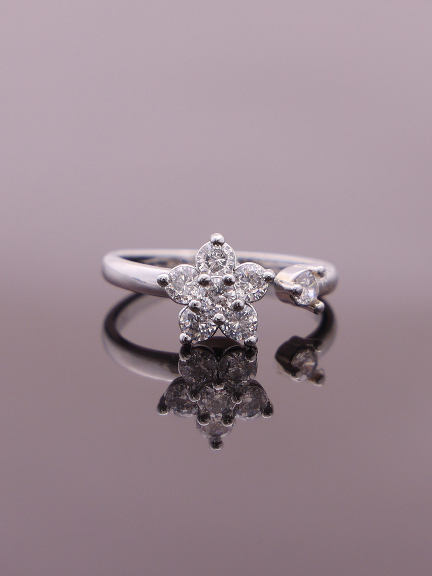 Anti-Tarnish Rotating Minimal Floral Crystal Spinner Ring