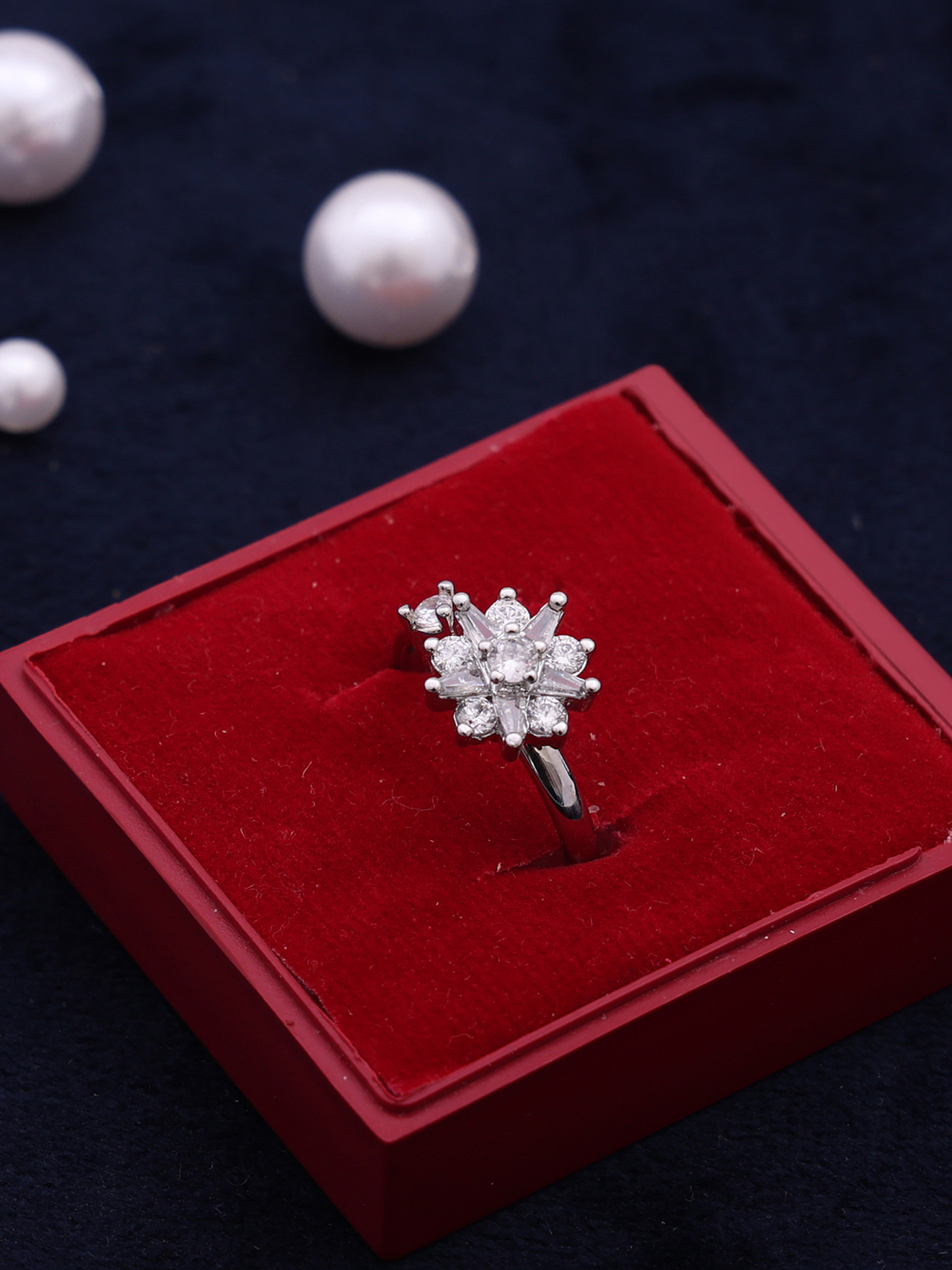 Anti-Tarnish Rotating Royal Starburst Crystal Spinner Ring