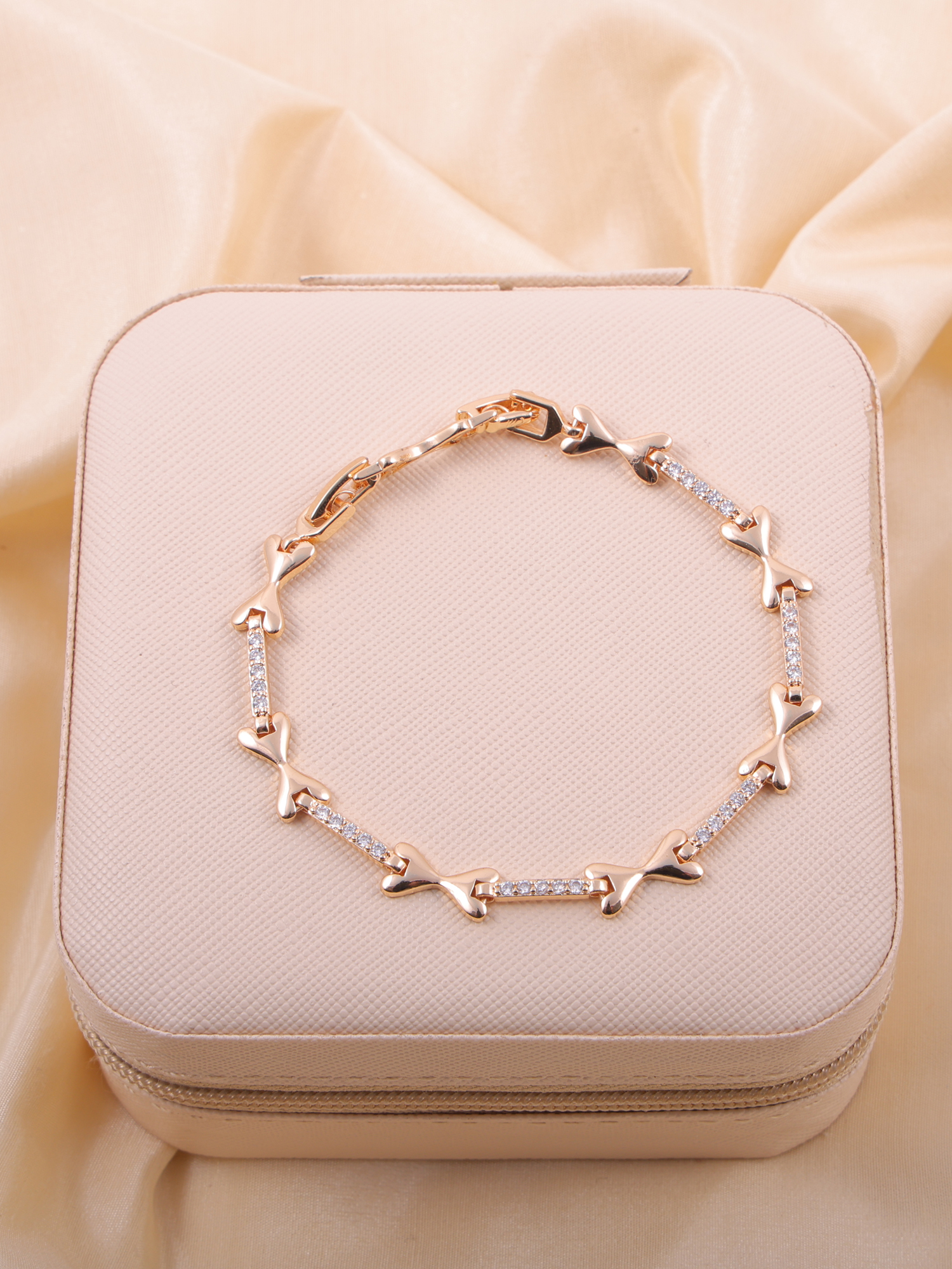 Elegant Heart Link AD Diamond Bracelet