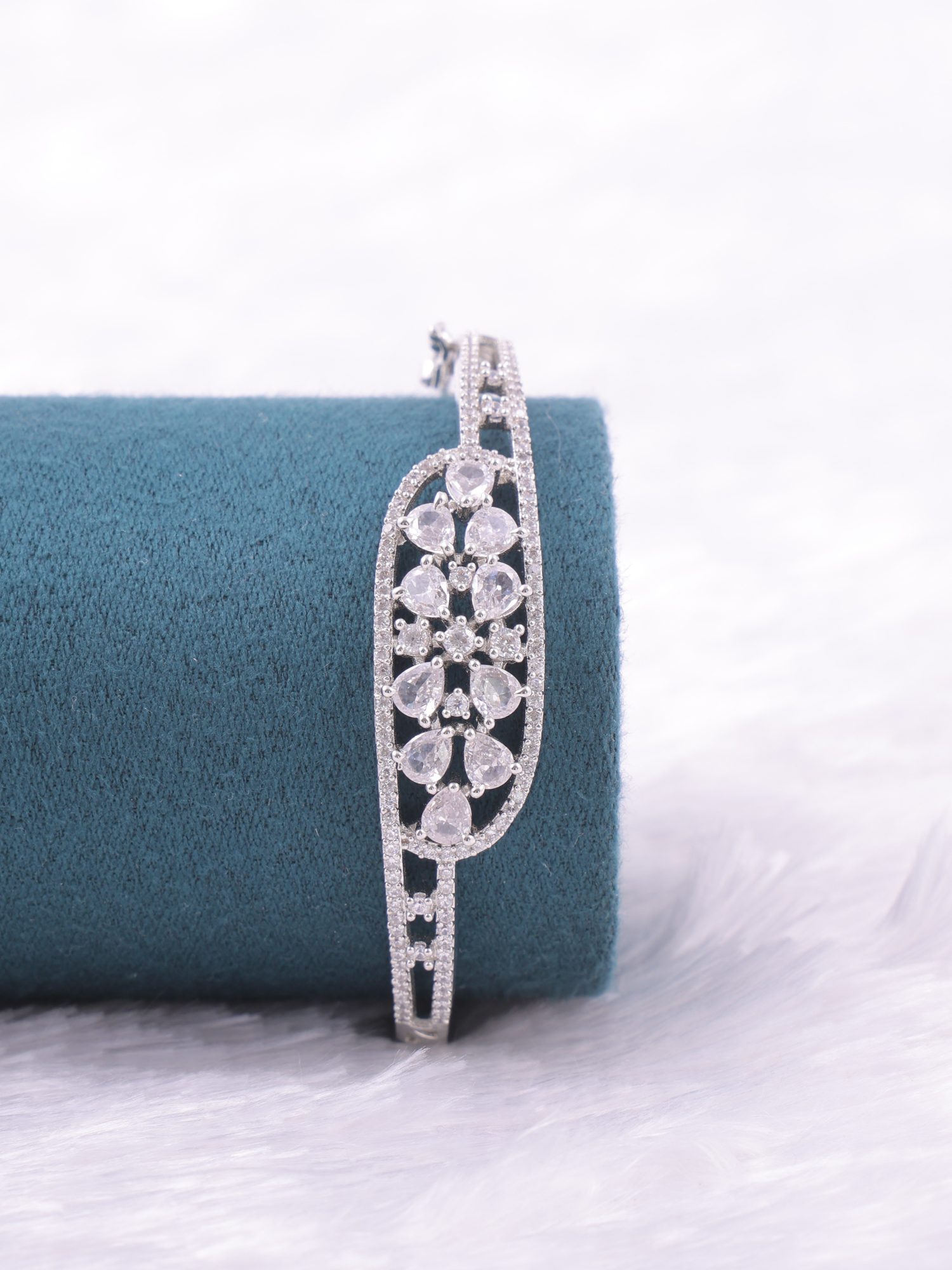 Oval Floral AD Diamond Bracele