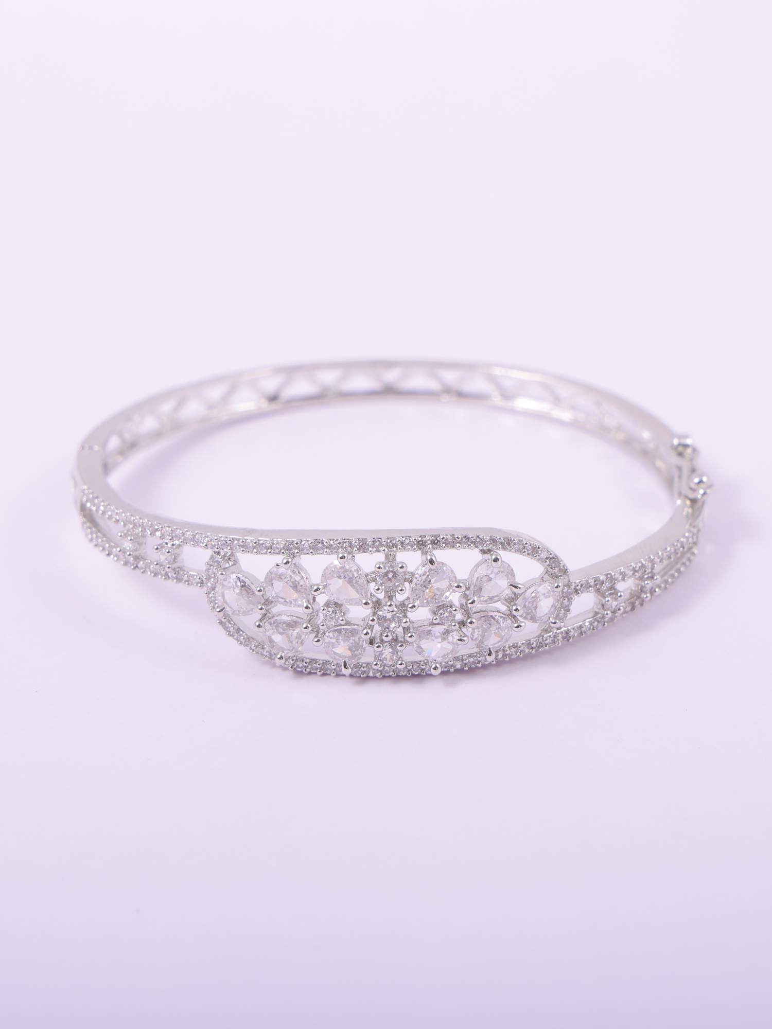 Oval Floral AD Diamond Bracele