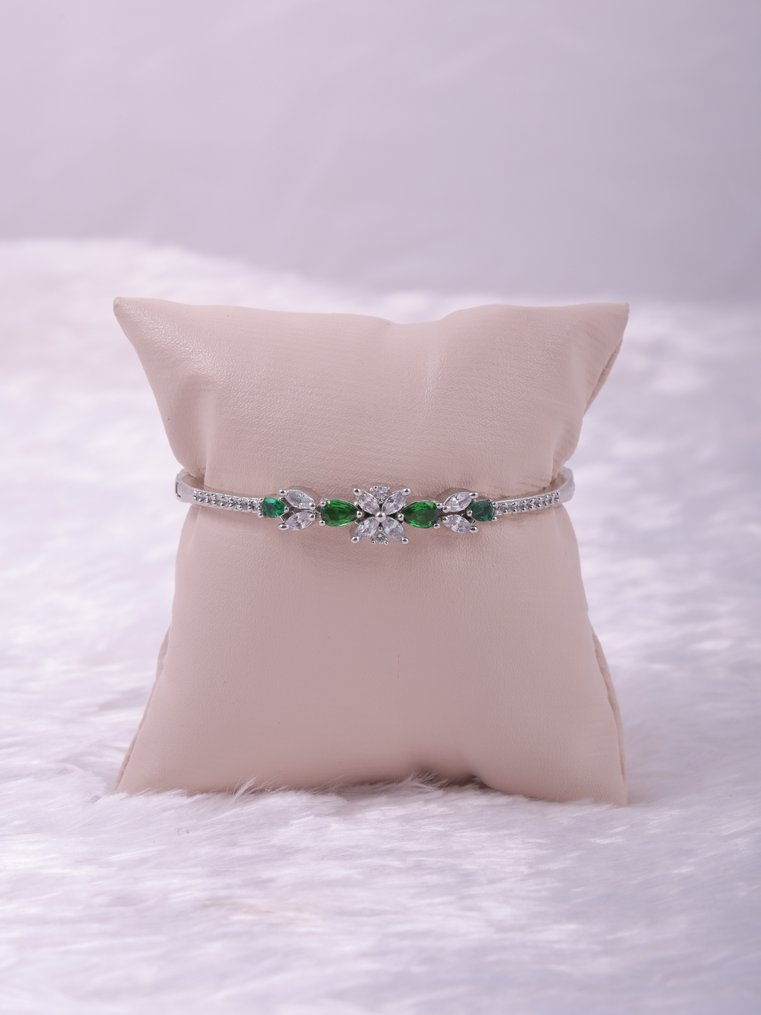 Emerald Floral AD Diamond Bracelet