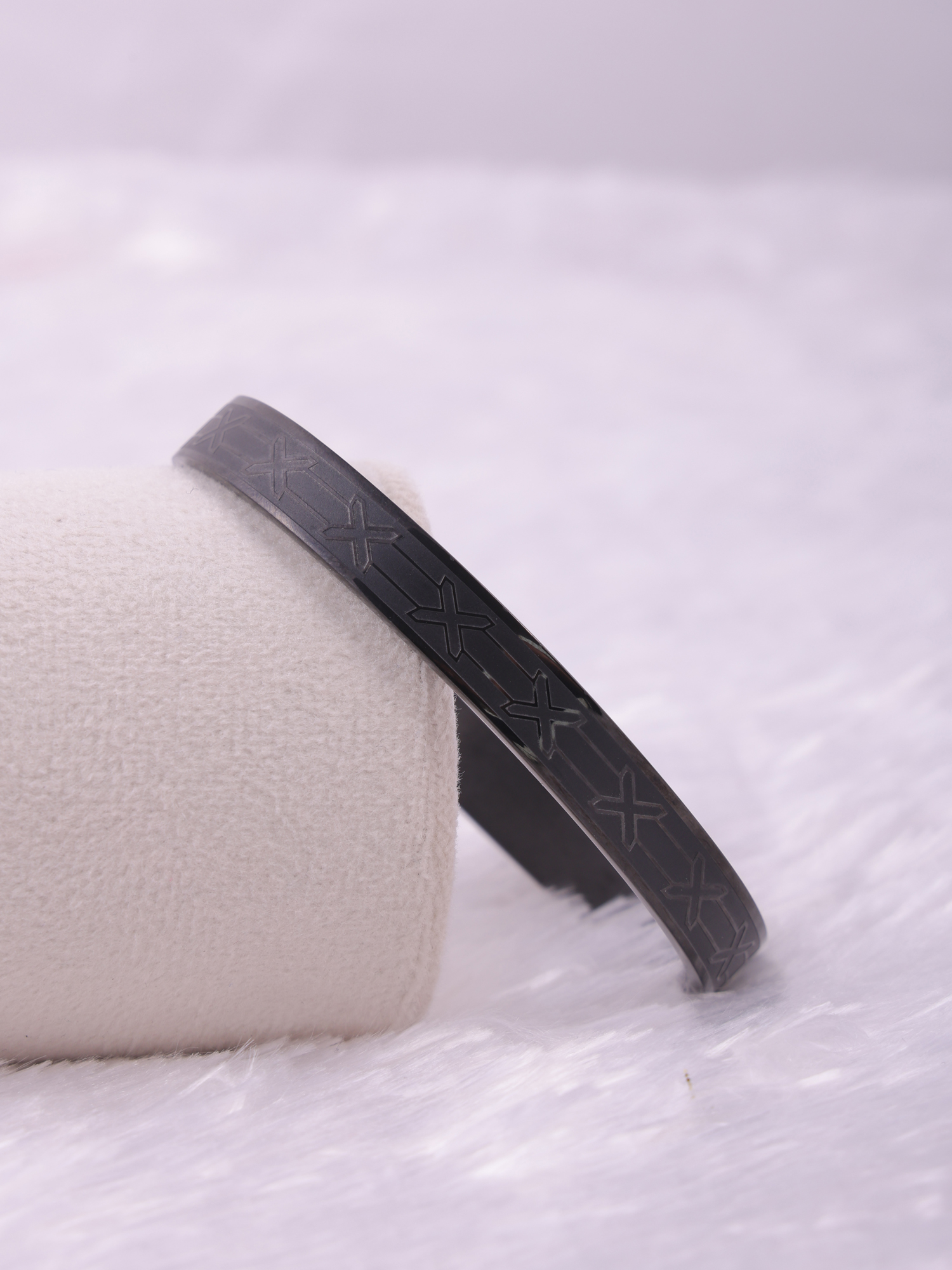 Matte Black X-Link Anti-Tarnish Bracelet