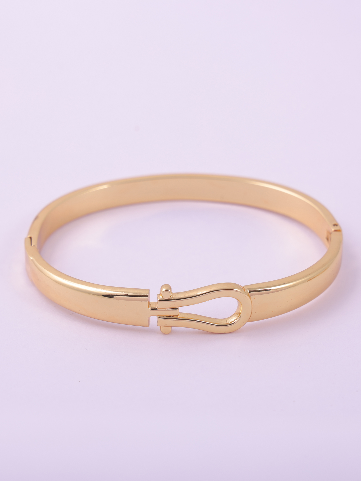 Gold Hook Lock Anti-Tarnish Bracelet