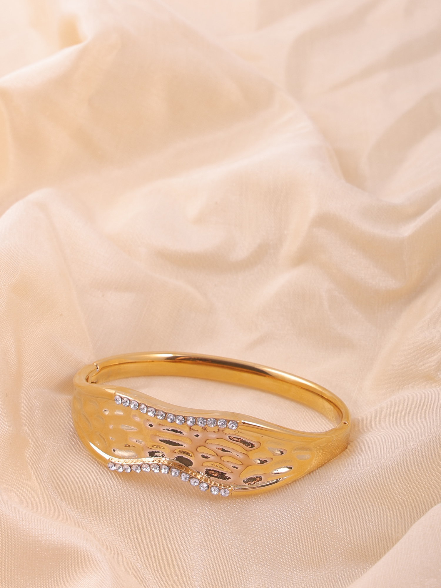 Gold Crystal Wave Anti-Tarnish Bracelet