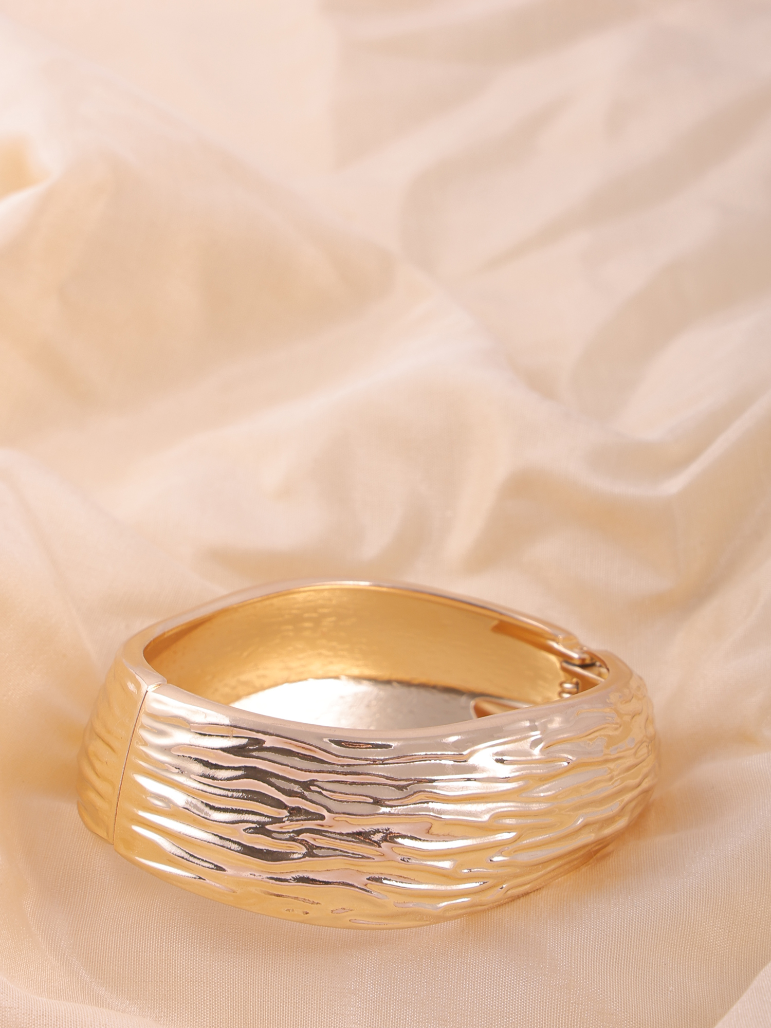 Gold Fluid Texture Anti-Tarnish Bracelet